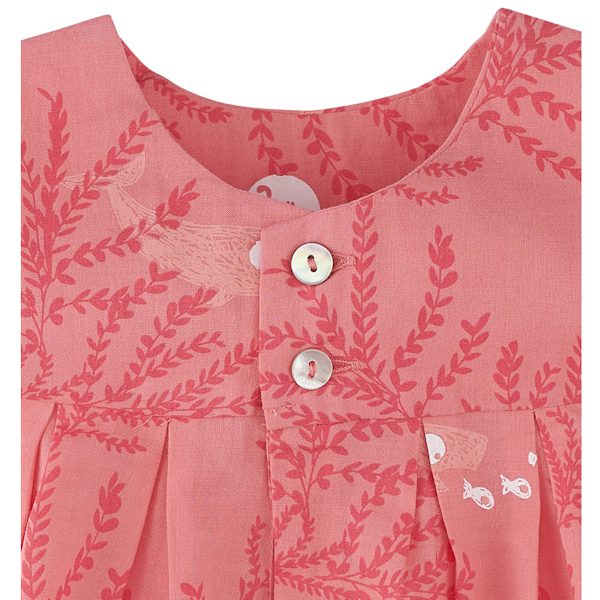 roze baby-zomerjurk van biokatoen met visjes